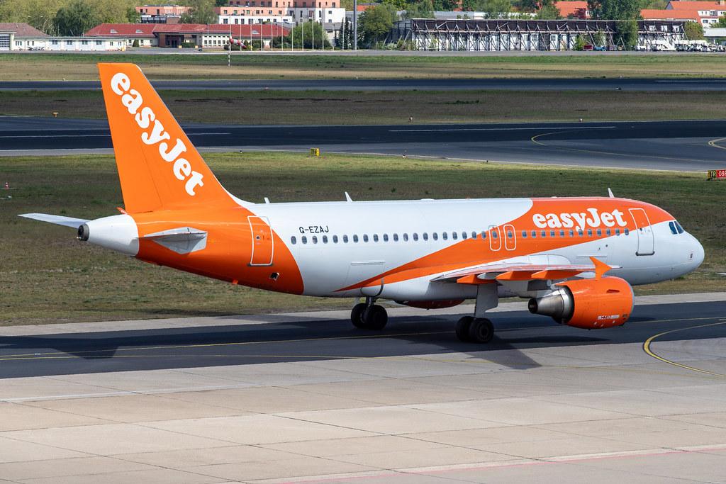 Flughafen Berlin Tegel (TXL): easyJet Airbus A319-111 A319 G-EZAJ MSN 2742