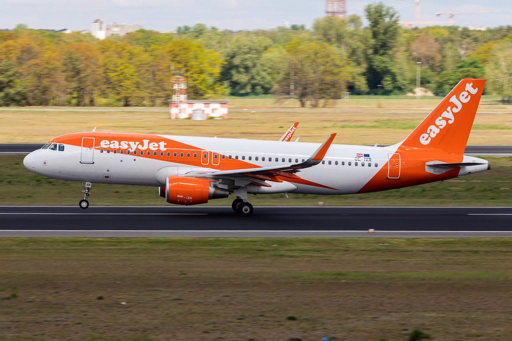 Flughafen Berlin Tegel (TXL): easyjet Airbus A320-214 A320 OE-IVR MSN 7243