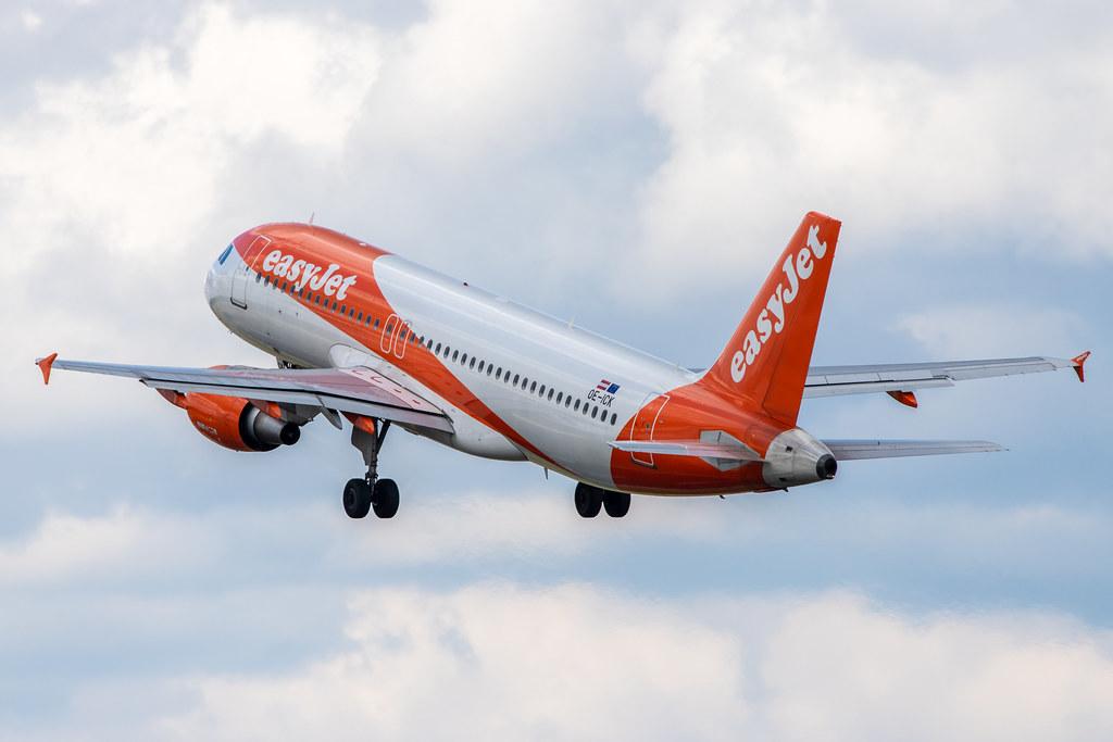 Flughafen Berlin Tegel (TXL): easyJet Airbus A320-214 A320 OE-ICK MSN 5020