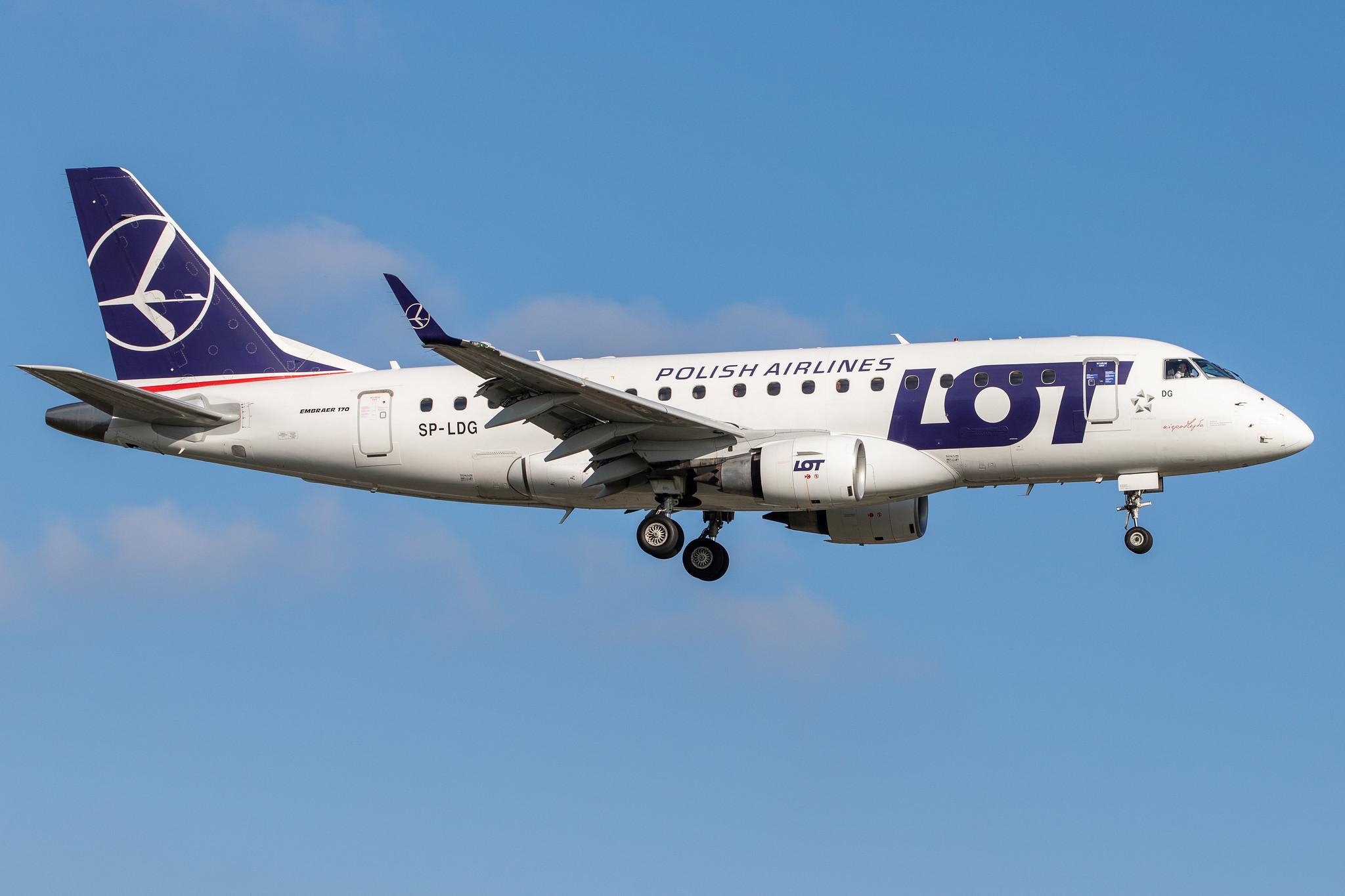 Hamburg Airport: LOT (LO / LOT) |  Embraer E170STD E170 | SP-LDG | MSN 17000065