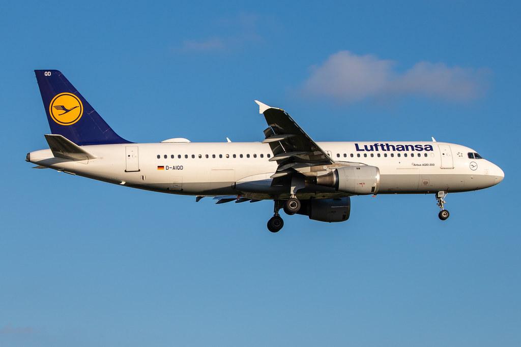 Hamburg Airport: Lufthansa (LH / DLH) |  Airbus A320-211 A320 | D-AIQD | MSN 0202