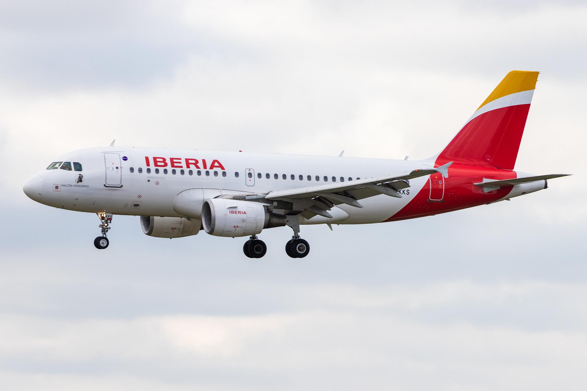 Hamburg Airport: Iberia (IB / IBE) |  Airbus A319-111 A319 | EC-KKS | MSN 3320