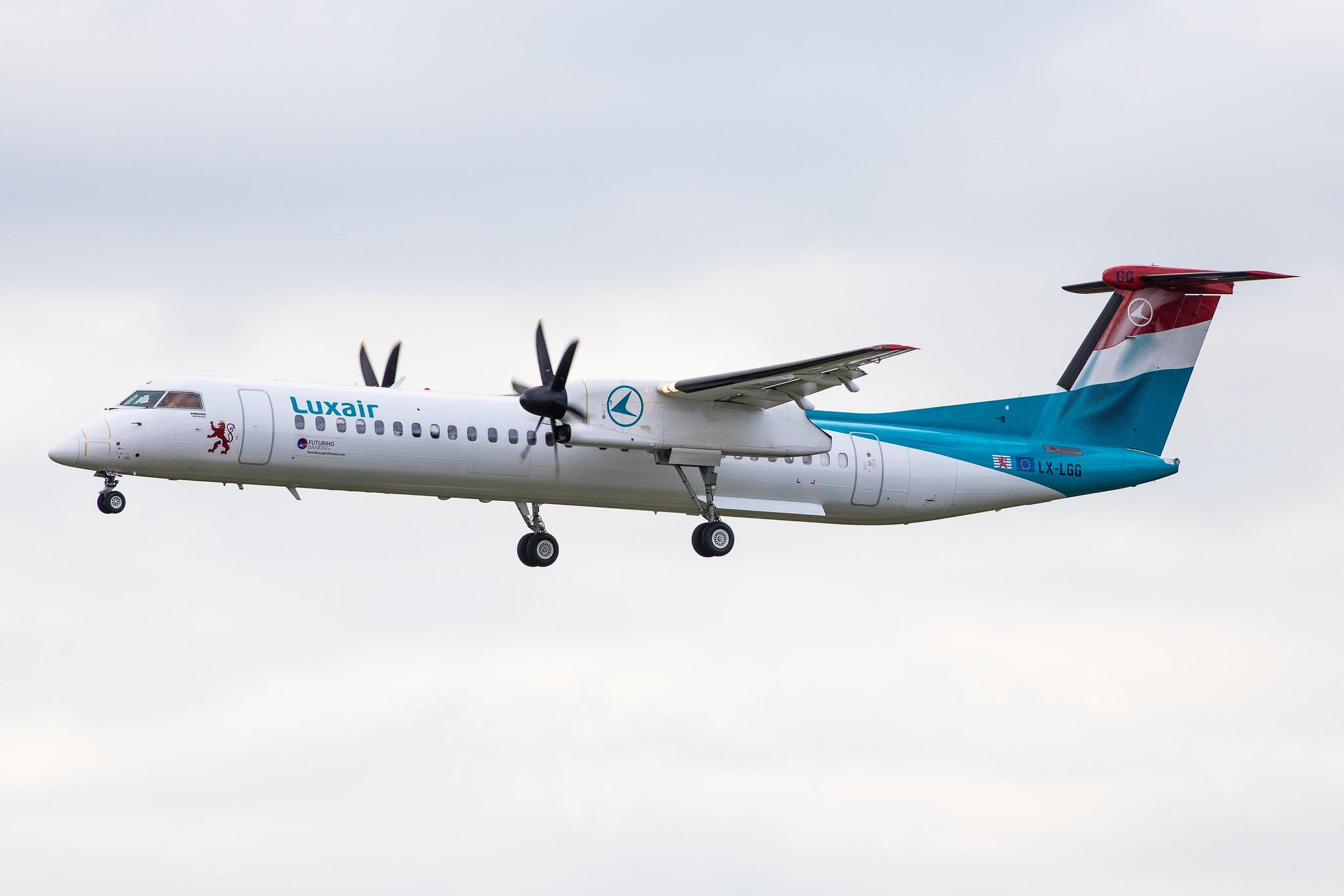 Hamburg Airport: Luxair (LG / LGL) |  De Havilland Canada Dash 8-400 DH8D | LX-LGG | MSN 4418