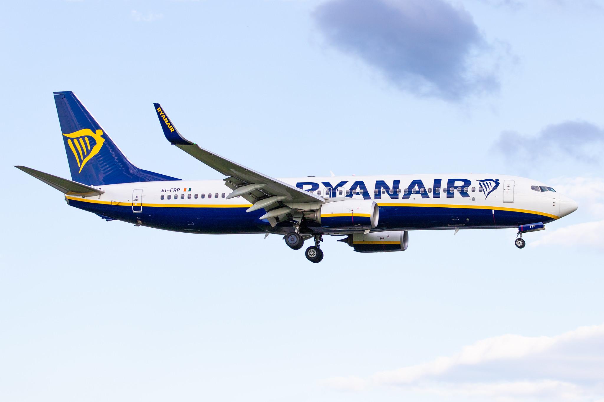 Hamburg Airport: Ryanair (FR / RYR) |  Boeing 737-8AS B738 | EI-FRP | MSN 62692