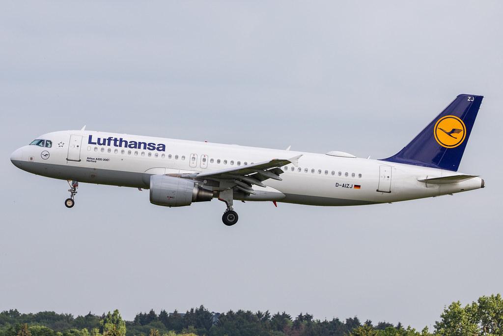 Hamburg Airport: Lufthansa (LH / DLH) |  Airbus A320-214 A320 | D-AIZJ | MSN 4449