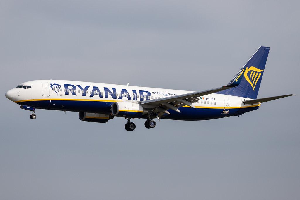 Hamburg Airport: Ryanair (FR / RYR) |  Boeing 737-8AS B738 | EI-DWF | MSN 33619