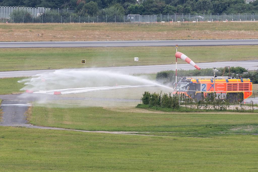Hamburg Airport: Flughafenfeuerwehr Fire & Rescue |