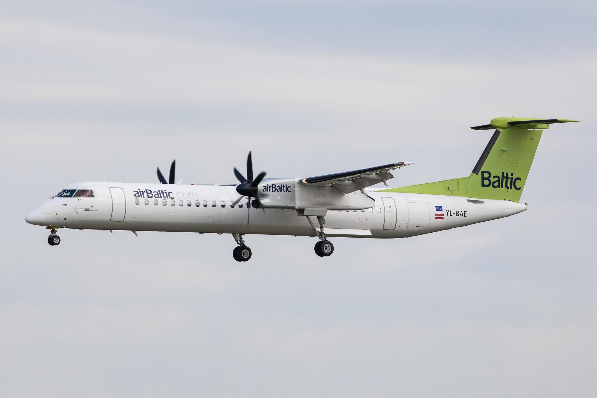Hamburg Airport: Air Baltic (BT / BTI) |  De Havilland Canada Dash 8-400 DH8D | YL-BAE | MSN 4289