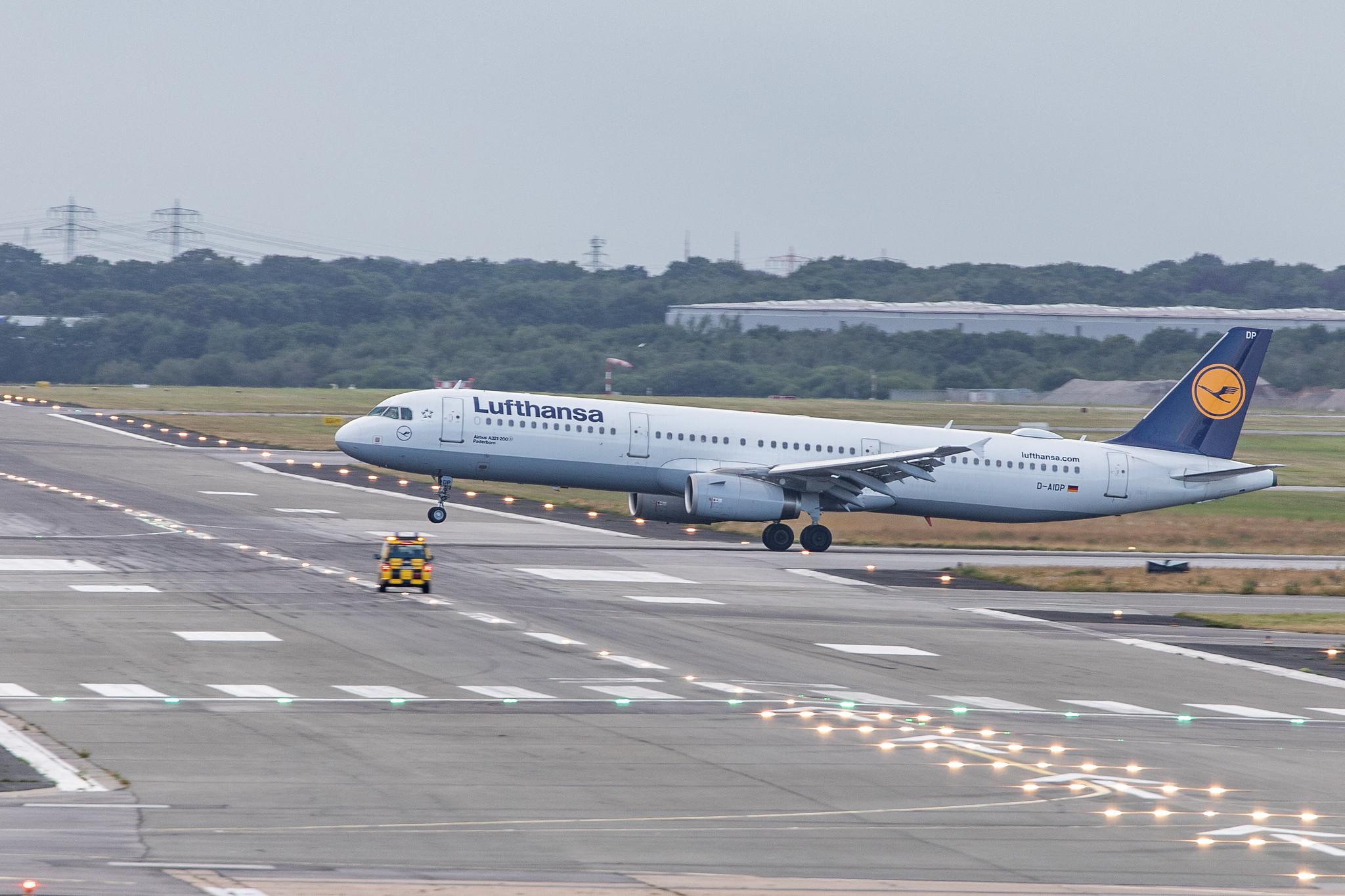 Hamburg Airport: Lufthansa (LH / DLH) |  Airbus A321-231 A321 | D-AIDP | MSN 5049