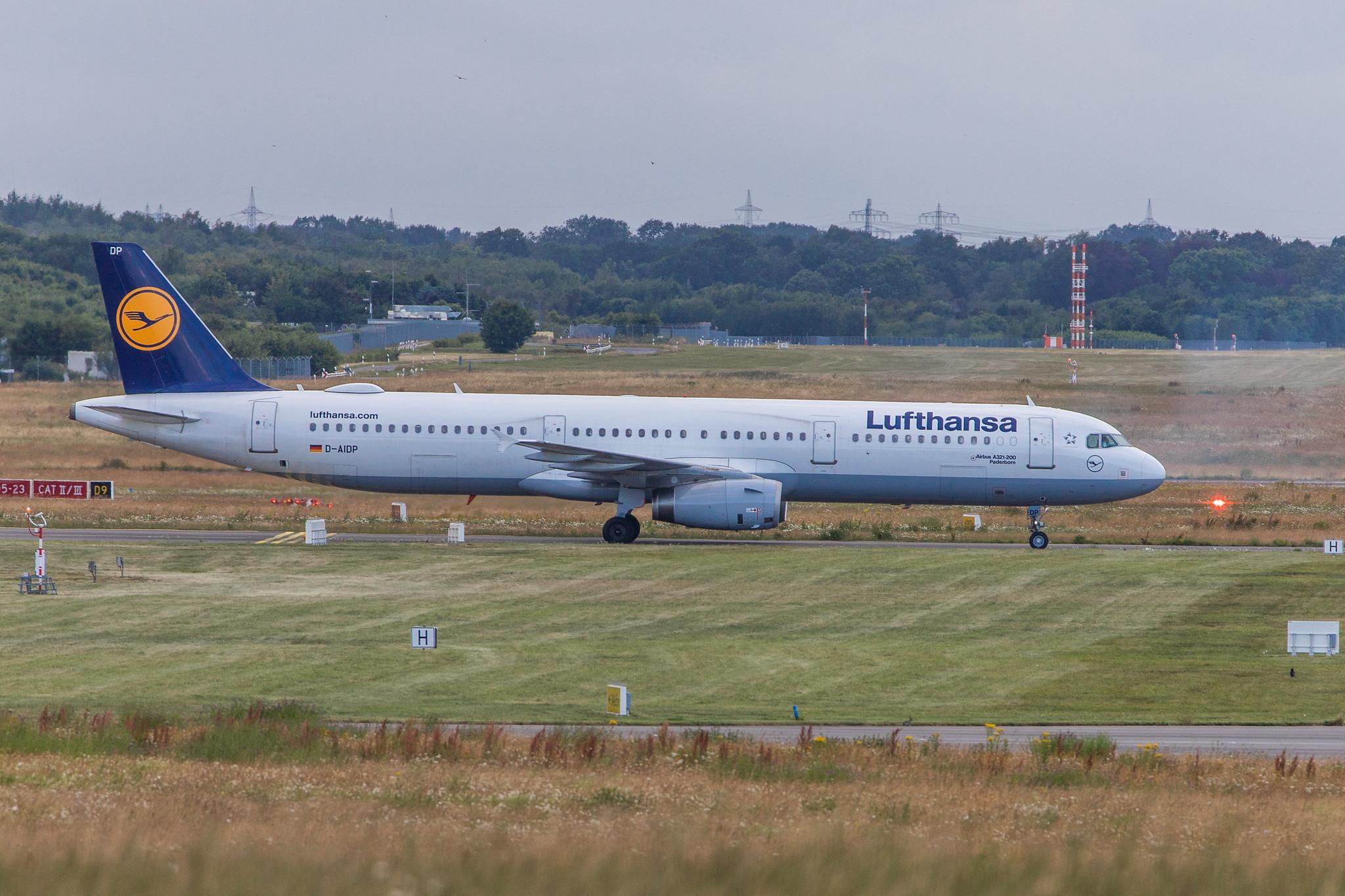 Hamburg Airport: Lufthansa (LH / DLH) |  Airbus A321-231 A321 | D-AIDP | MSN 5049
