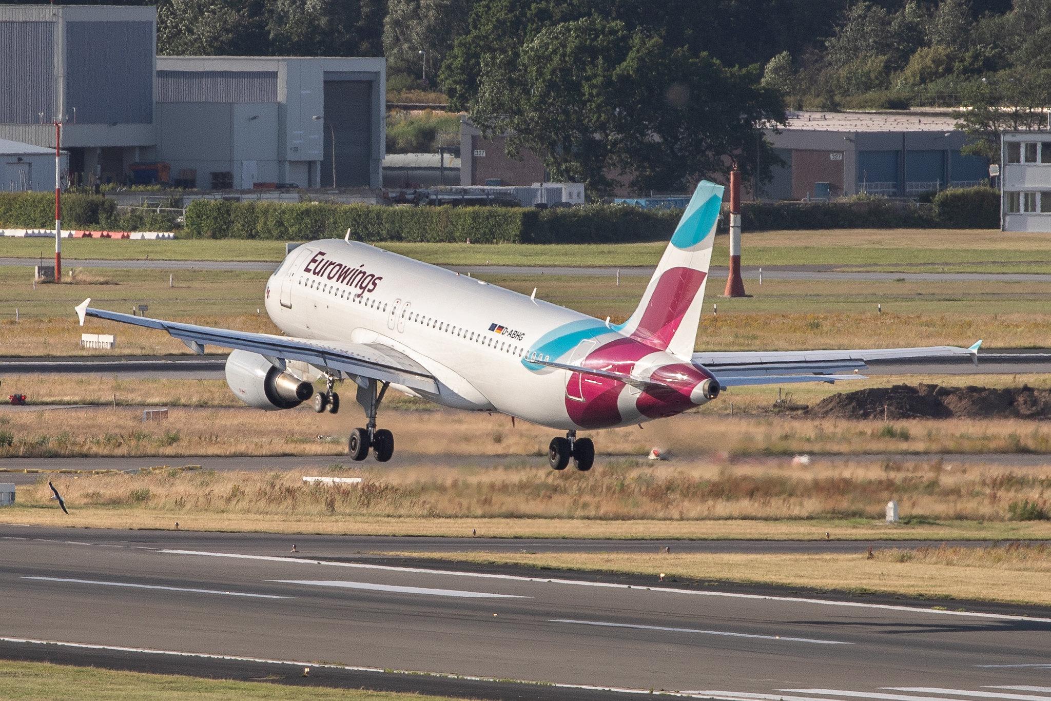 Hamburg Airport: Eurowings (EW / EWG) |  Airbus A320-214 A320 | D-ABHG | MSN 2867