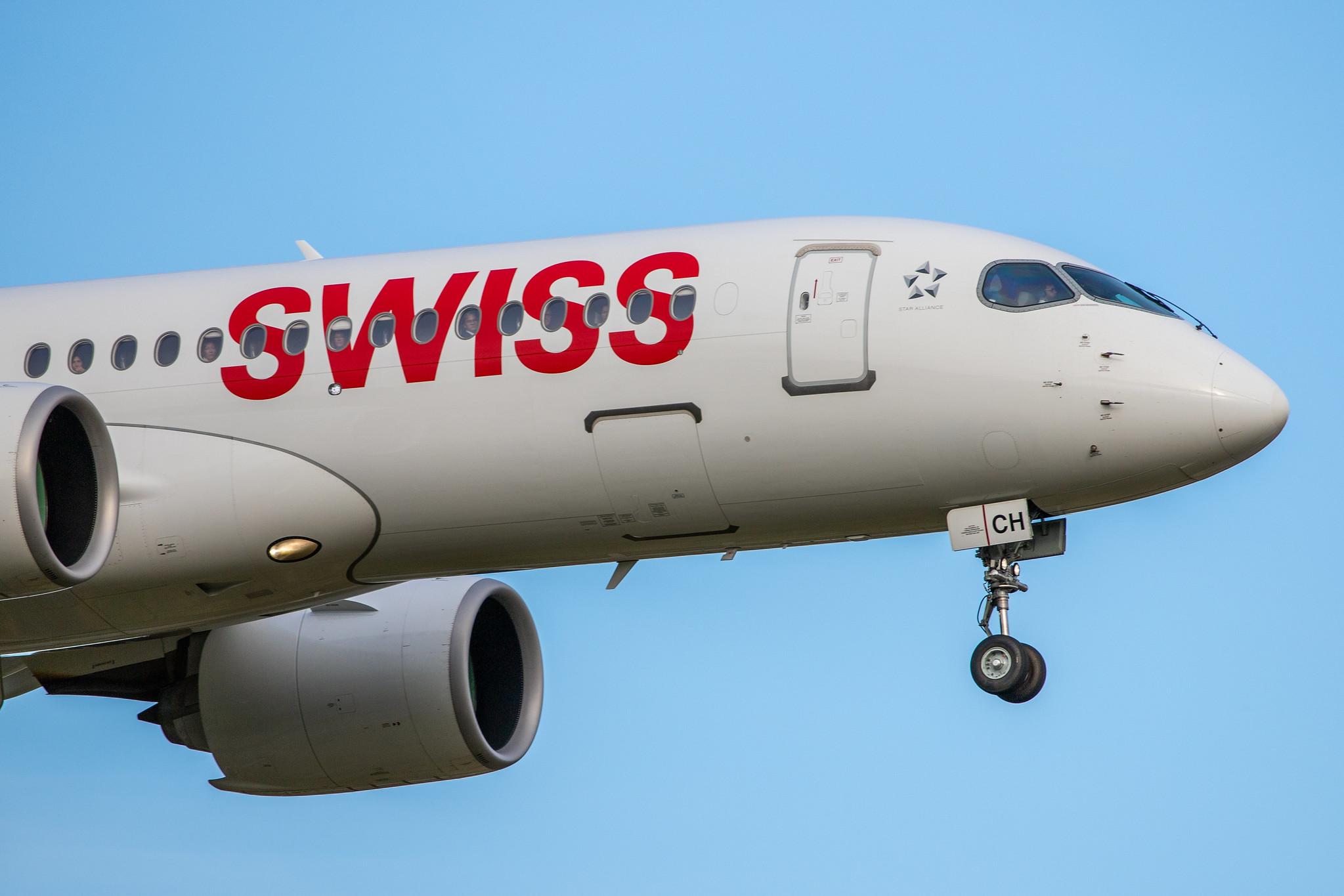 Hamburg Airport: Swiss (LX / SWR) |  Airbus A220-300 BCS3 | HB-JCH | MSN 55021