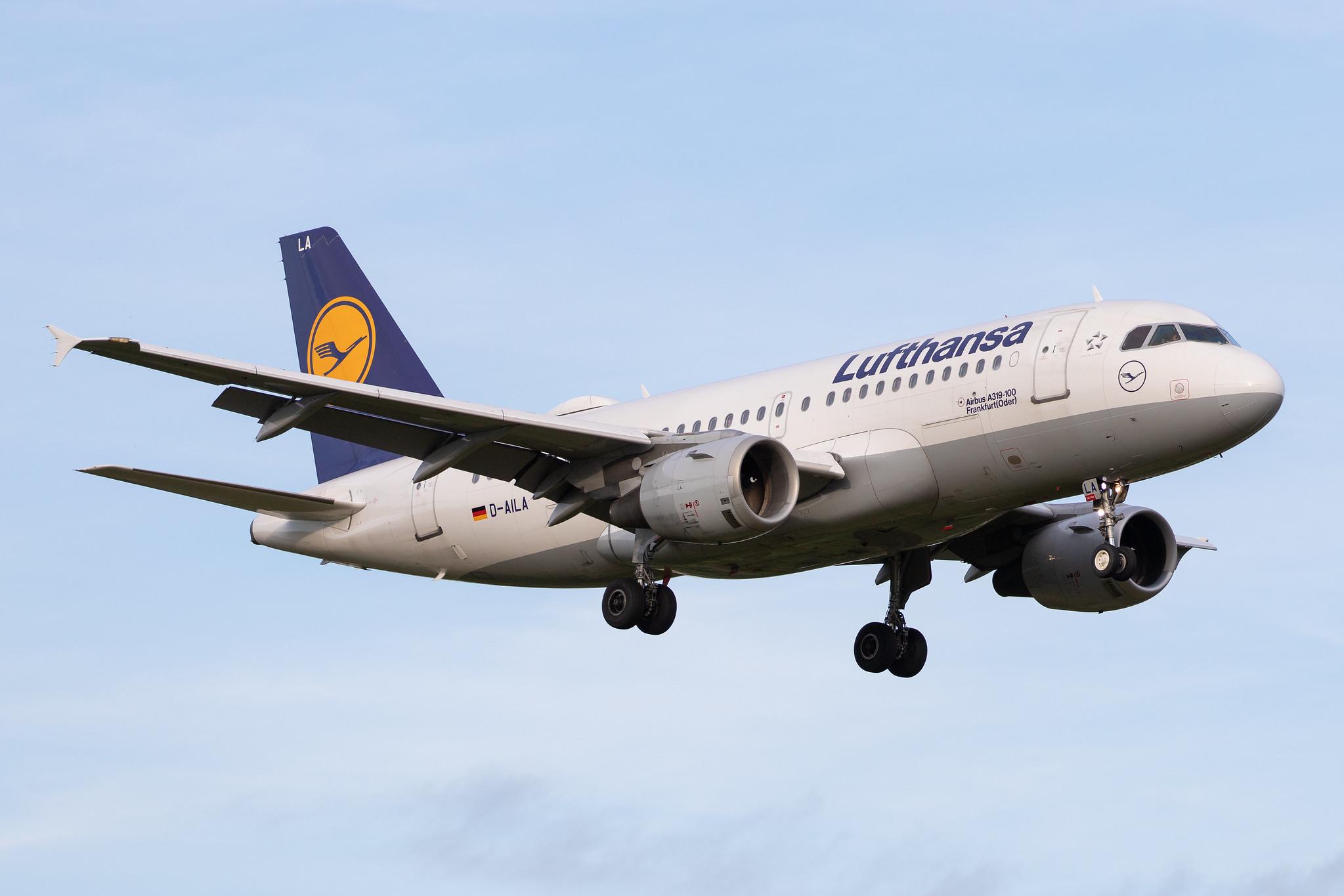 Hamburg Airport: Lufthansa (LH / DLH) |  Airbus A319-114 A319 | D-AILA | MSN 0609