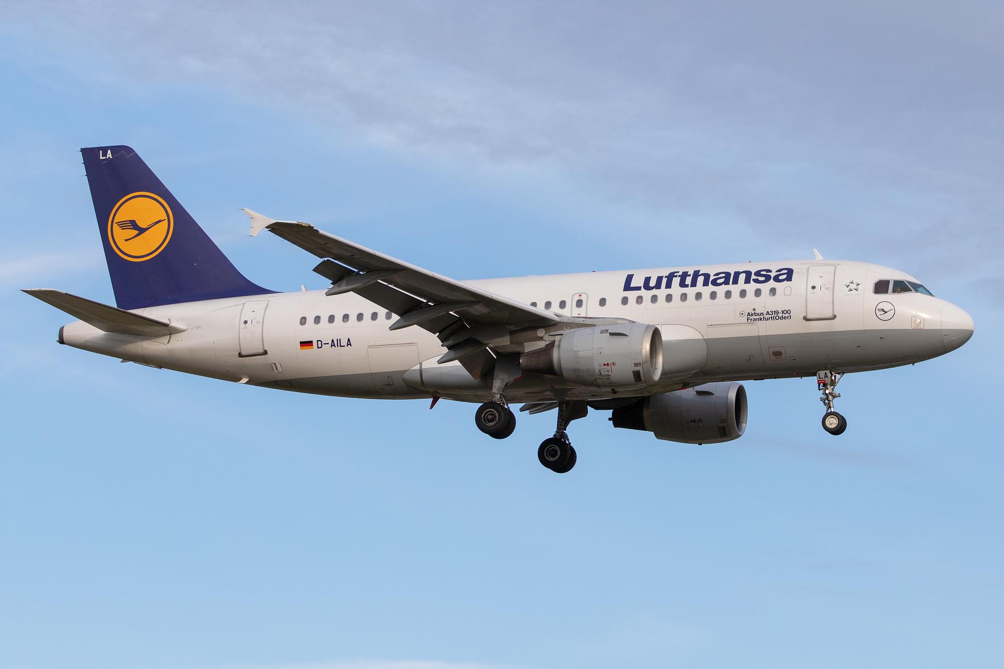 Hamburg Airport: Lufthansa (LH / DLH) |  Airbus A319-114 A319 | D-AILA | MSN 0609