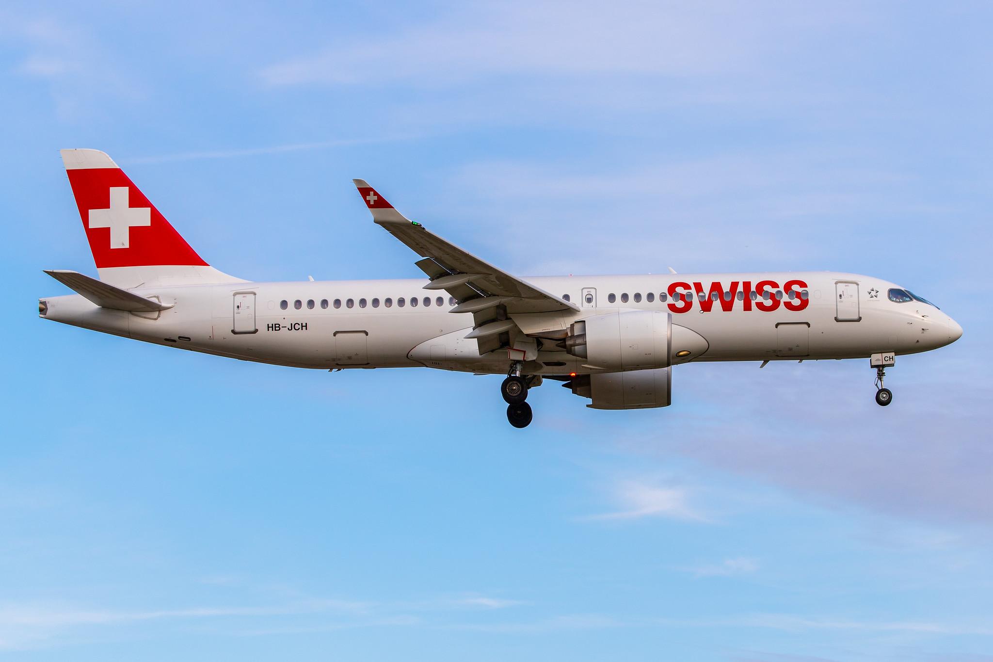 Hamburg Airport: Swiss (LX / SWR) |  Airbus A220-300 BCS3 | HB-JCH | MSN 55021