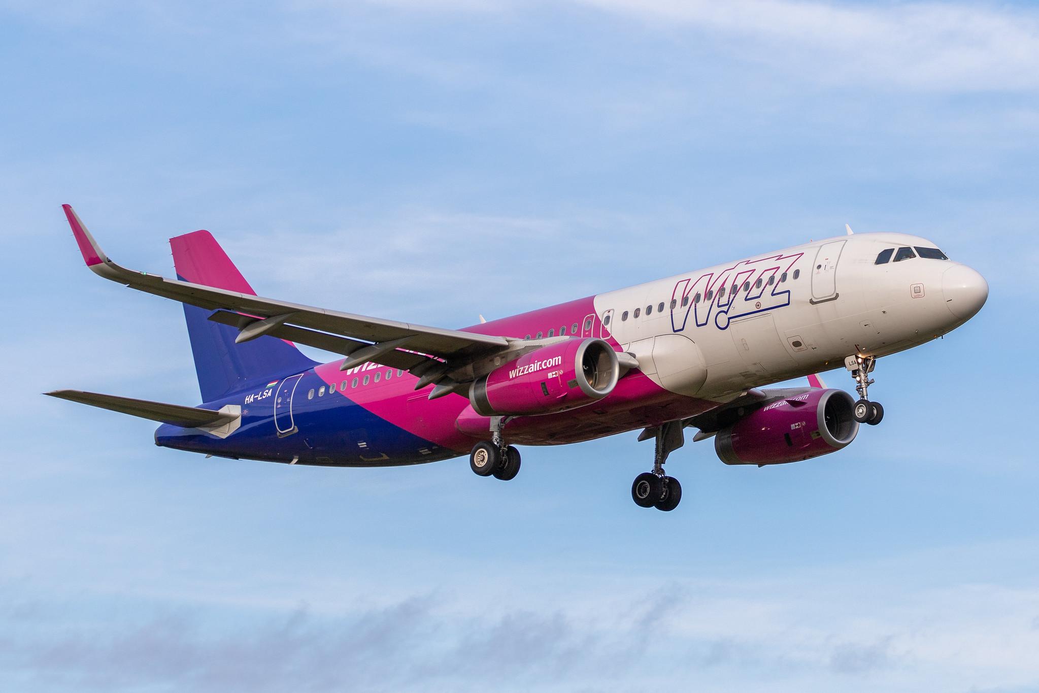 Hamburg Airport: Wizz Air (W6 / WZZ) |  Airbus A320-232 A320 | HA-LSA | MSN 8362