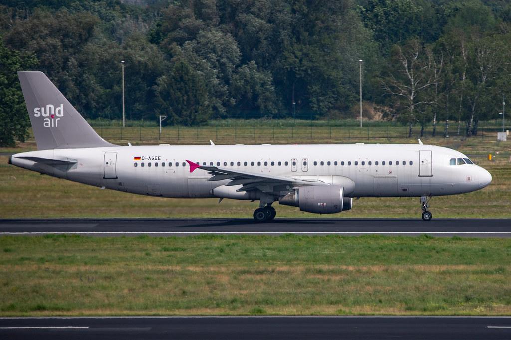 Flughafen Berlin Tegel (TXL): Sundair Airbus A320-214 A320 D-ASEE MSN 4953