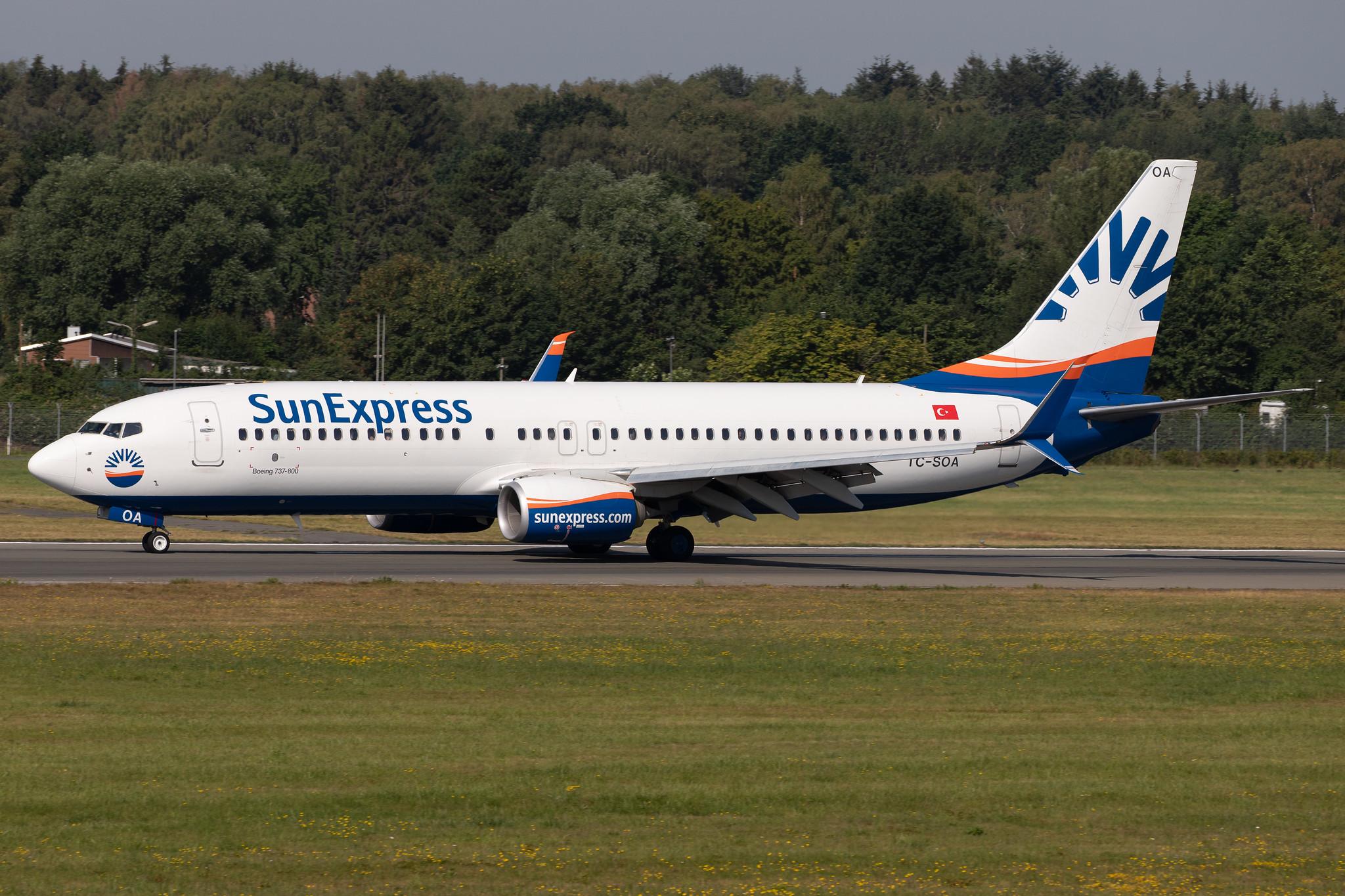 Hamburg Airport: SunExpress (XQ / SXS) |  Boeing 737-8HC B738 | TC-SOA | MSN 61184