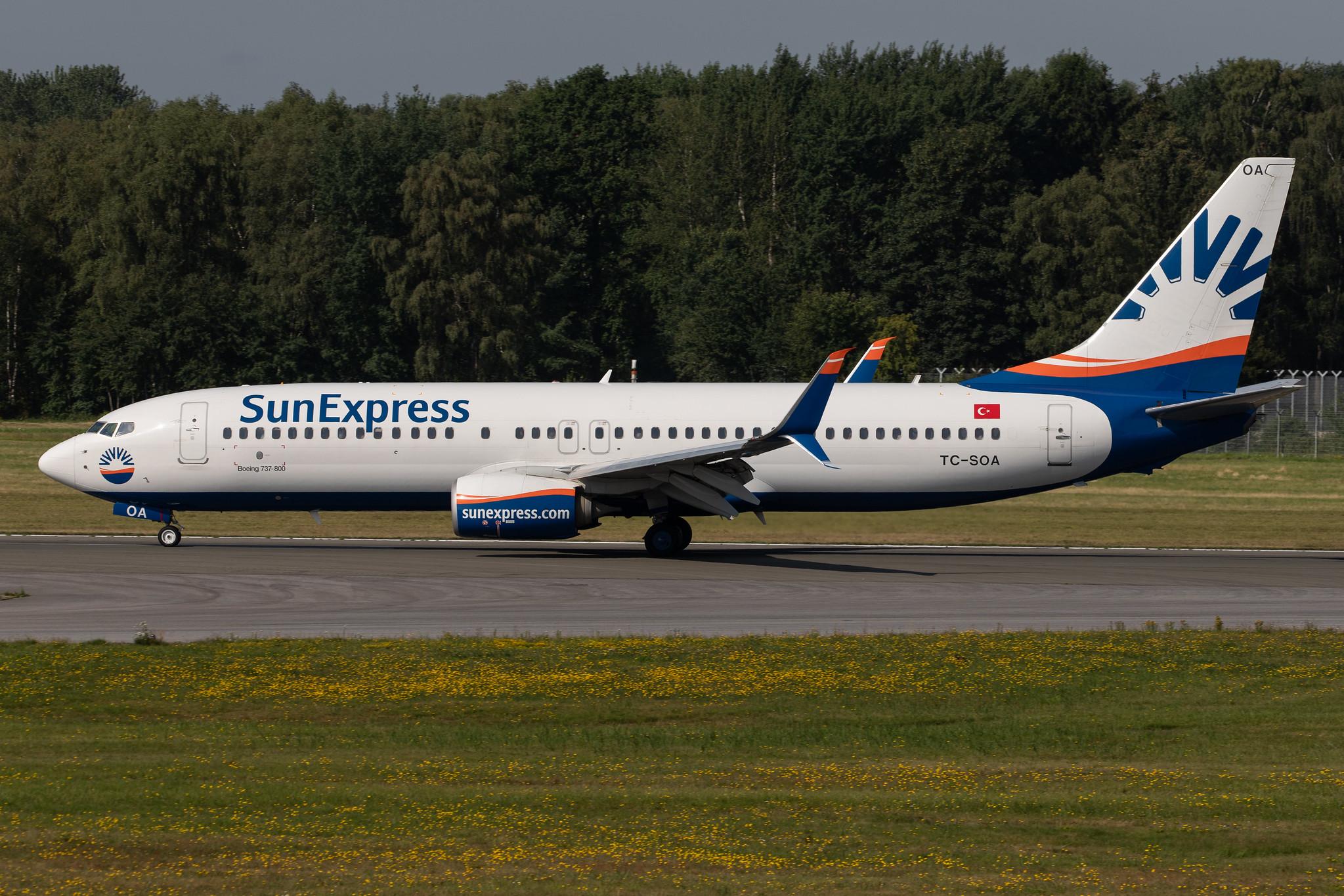 Hamburg Airport: SunExpress (XQ / SXS) |  Boeing 737-8HC B738 | TC-SOA | MSN 61184