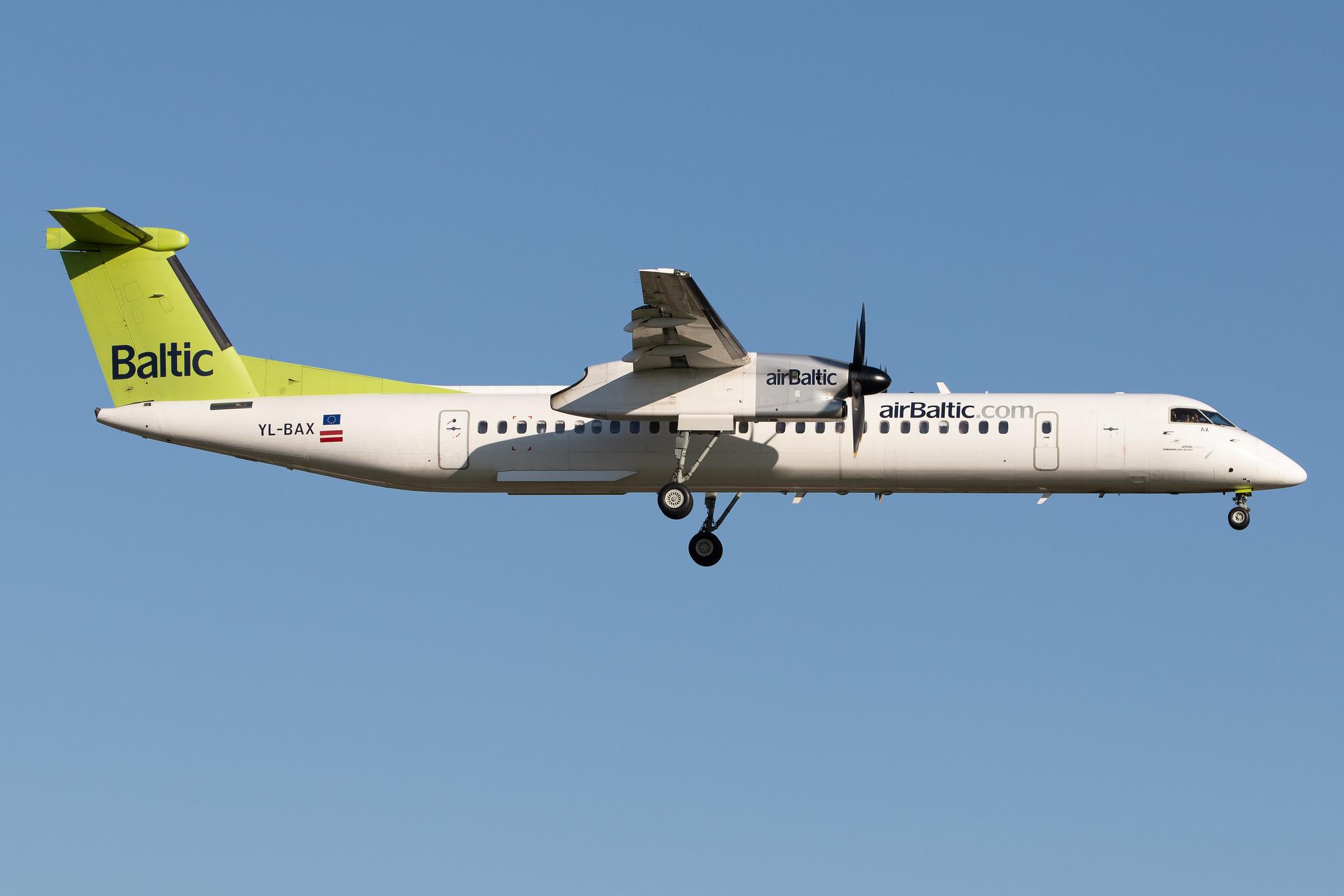 Hamburg Airport: Air Baltic (BT / BTI) |  De Havilland Canada Dash 8-400 DH8D | YL-BAX | MSN 4324