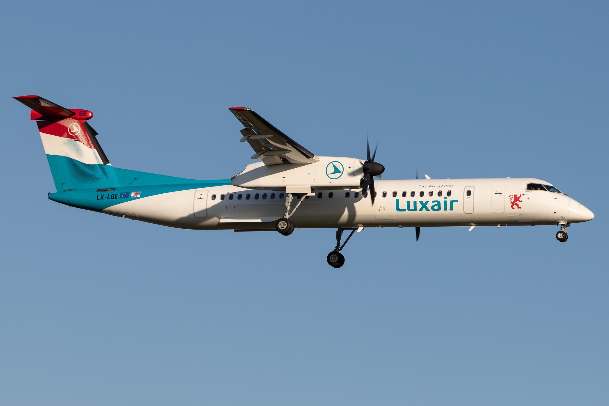 Hamburg Airport: Luxair (LG / LGL) |  De Havilland Canada Dash 8 Q400 DH8D | LX-LGE | MSN 4284