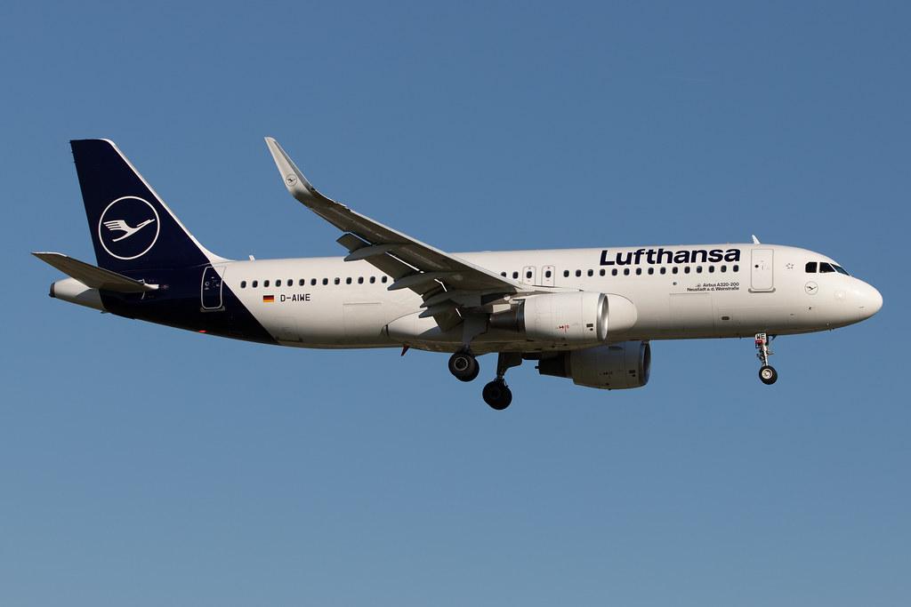 Hamburg Airport: Lufthansa (LH / DLH) |  Airbus A320-214 A320 | D-AIWE | MSN 8680