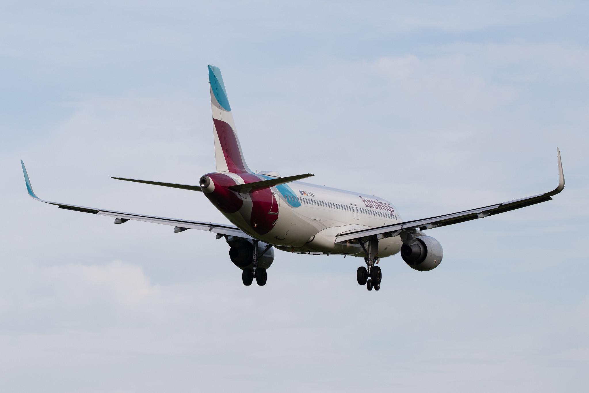 Hamburg Airport: Eurowings (EW / EWG) | Airbus A320-214 A320 | D-AEWI | MSN 7210