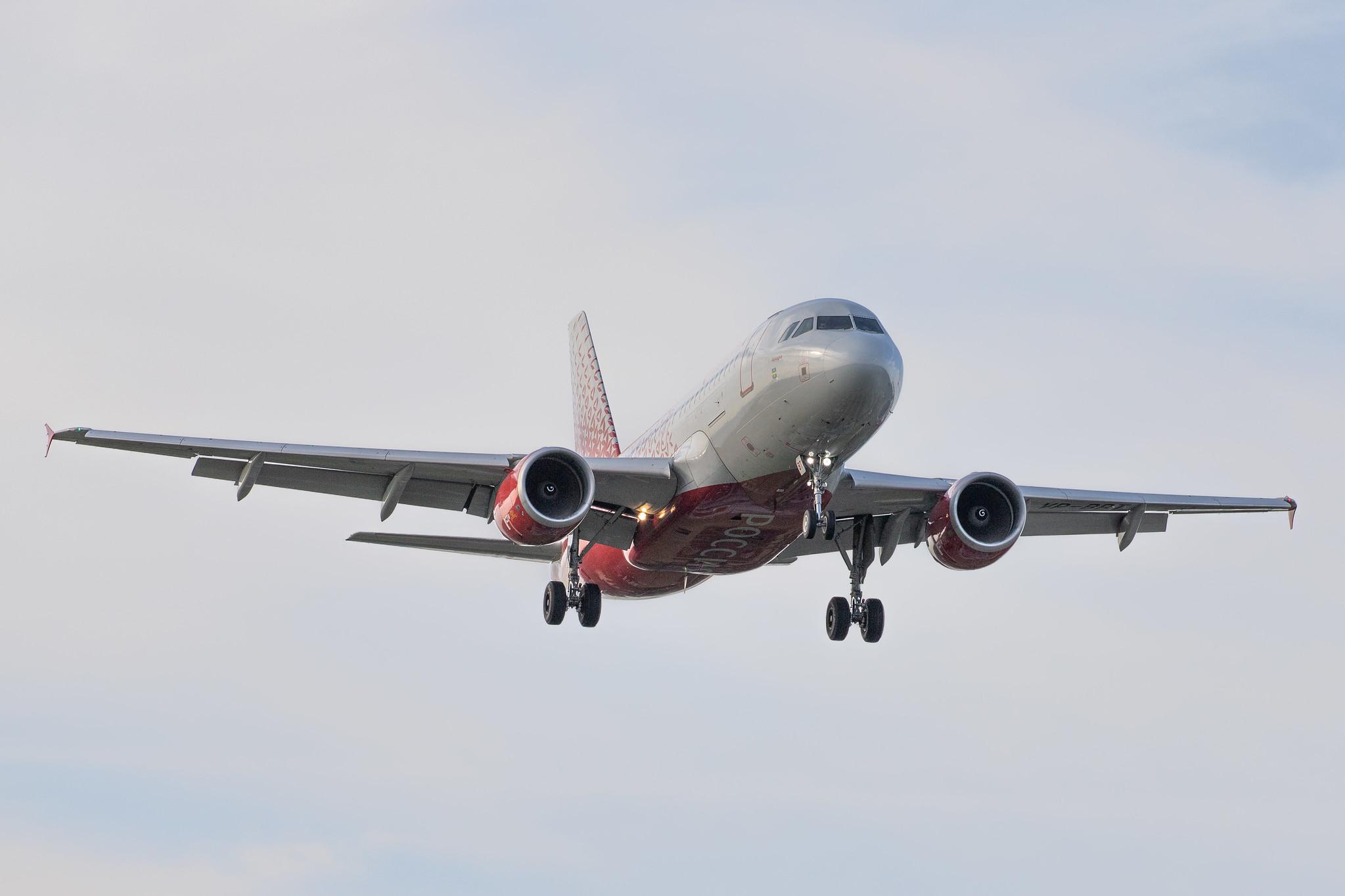 Hamburg Airport: Rossiya (FV / SDM) | Airbus A319-112 A319 | VP-BBT | MSN 1805