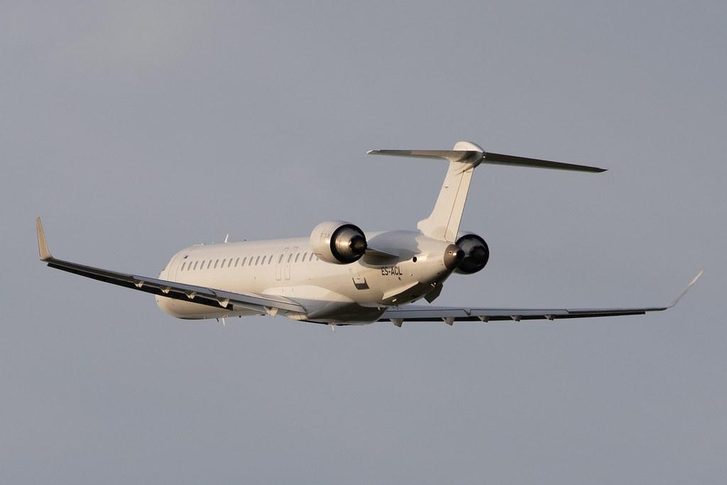 Hamburg Airport: Nordica (EE / EST) | Operator: LOT | Bombardier CRJ-900LR CRJ9 | ES-ACL | MSN 15065