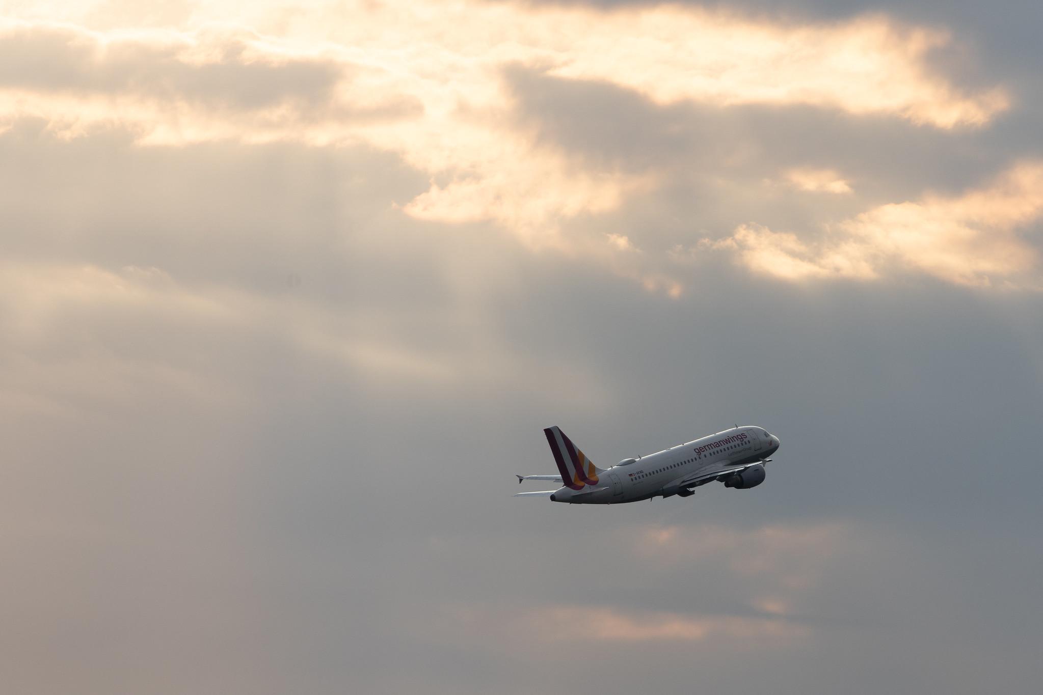 Hamburg Airport: Eurowings (EW / EWG) | Operator: Germanwings |  Airbus A319-112 A319 | D-AKNQ | MSN 1170
