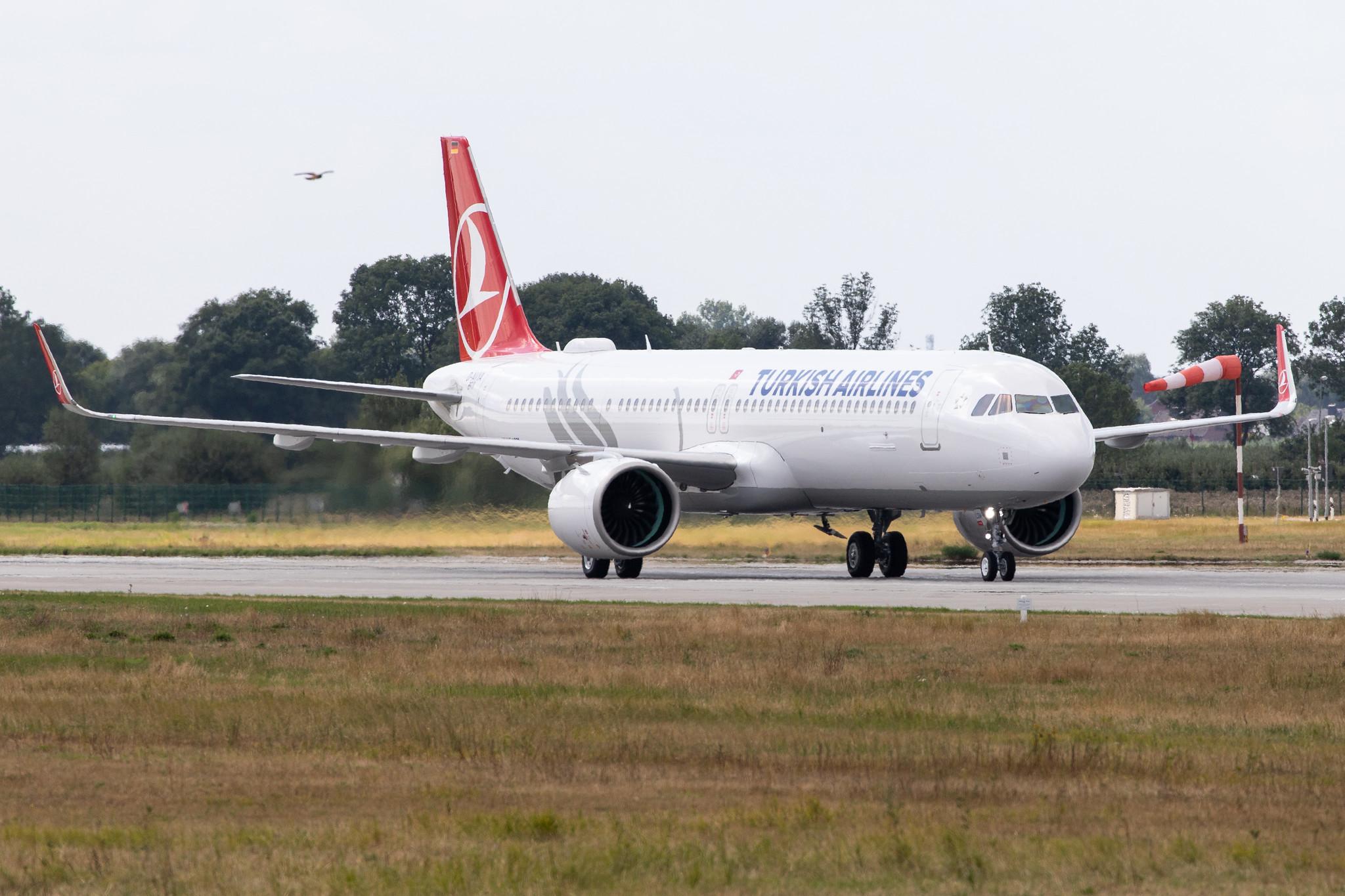 Flugplatz Hamburg-Finkenwerder: Airbus (/ AIB) |  Airbus A321-271NX A21N | D-AVYA | MSN 8919 (Turkish Airlines, TC-LSH)
