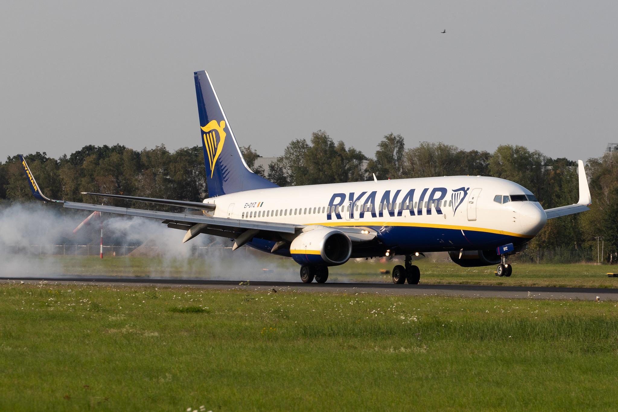 Hamburg Airport: Ryanair (FR / RYR) |  Boeing 737-8AS B738 | EI-DYZ | MSN 37518