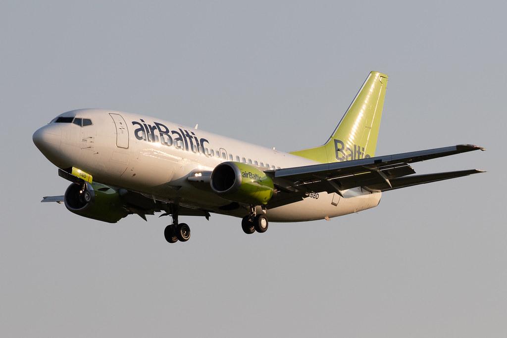 Hamburg Airport: Air Baltic (BT / BTI) |  Boeing 737-53S B735 | YL-BBD | MSN 29075