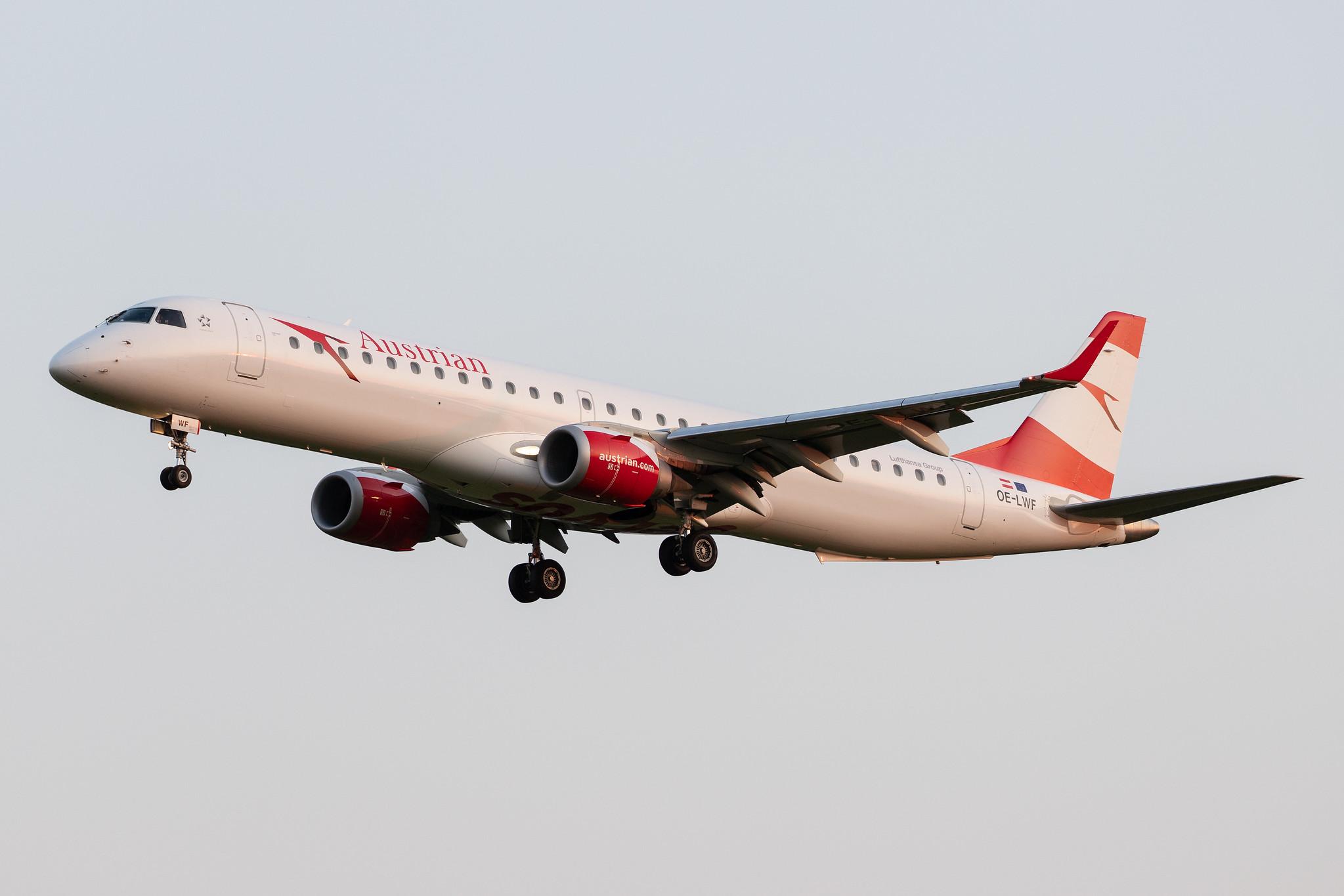 Hamburg Airport: Austrian Airlines (OS / AUA) |  Embraer ERJ-195LR E195 | OE-LWF | MSN 19000447