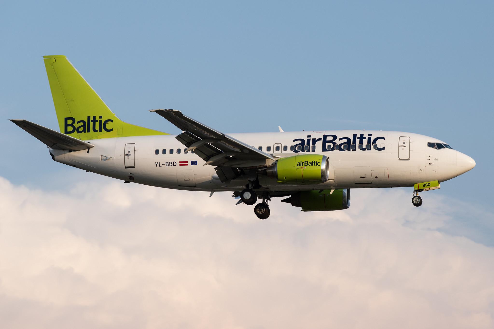 Hamburg Airport: Air Baltic (BT / BTI) |  Boeing 737-53S B735 | YL-BBD | MSN 29075