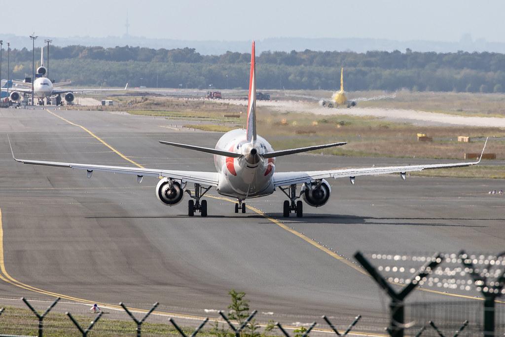 Frankfurt Airport: HOP!
