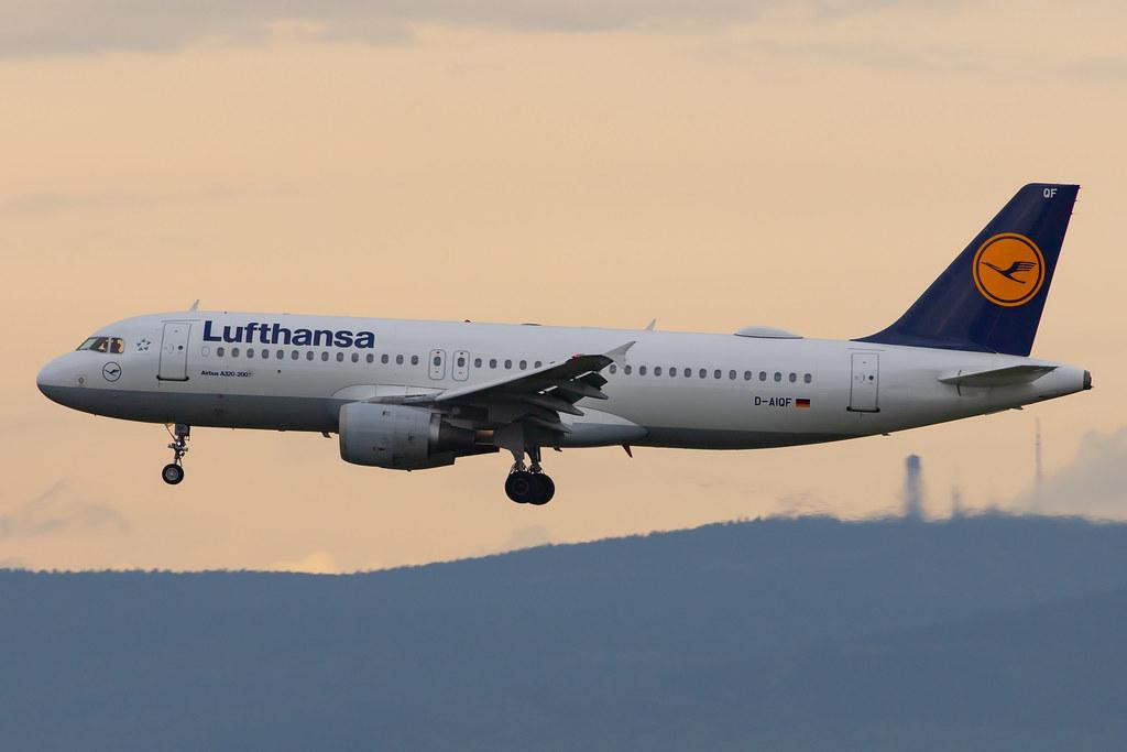Frankfurt Airport: Lufthansa (LH / DLH) |  Airbus A320-211 A320 | D-AIQF | MSN 0216