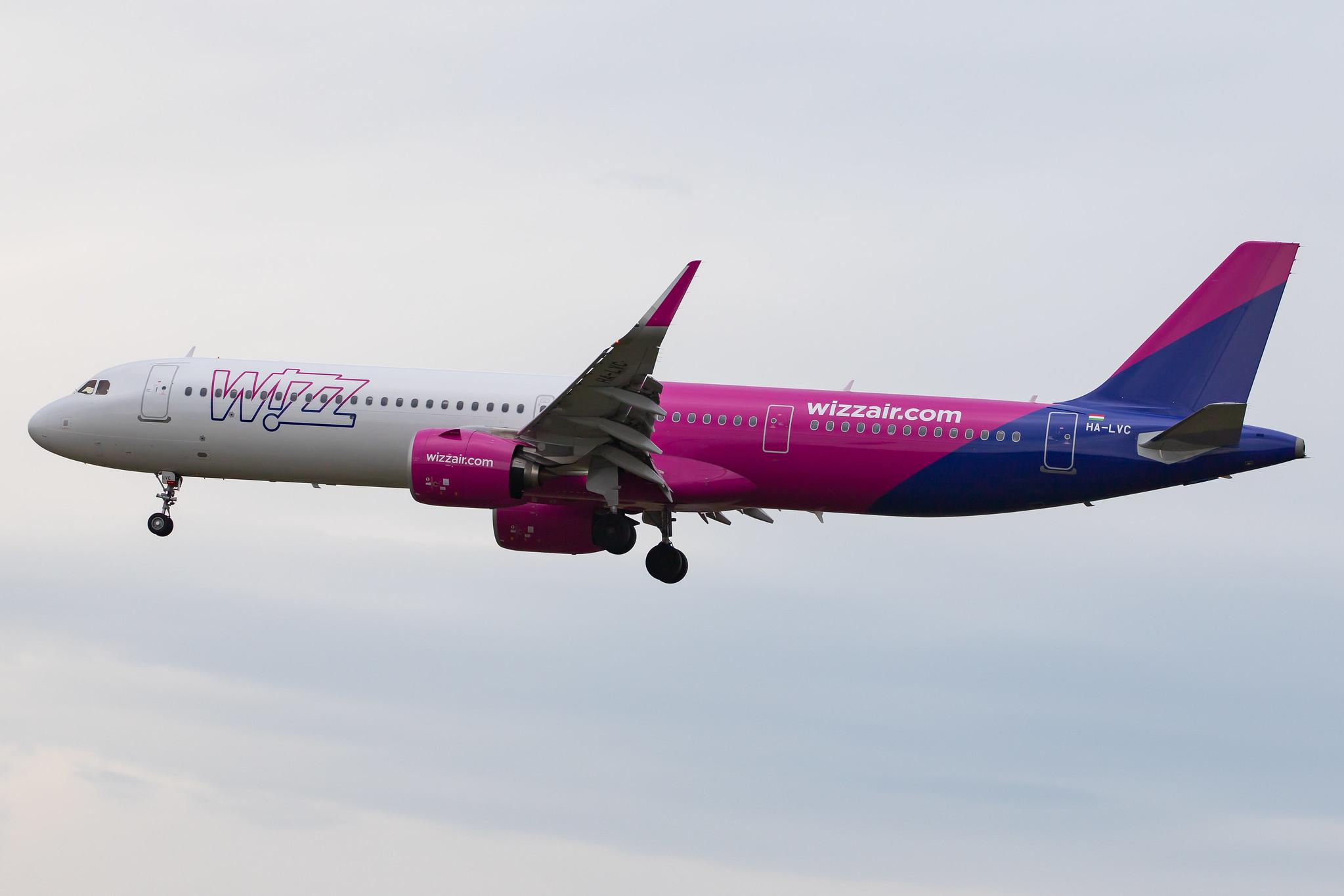 Frankfurt Airport: Wizz Air (W6 / WZZ) |  Airbus A321-271NX A21N | HA-LVC | MSN 8816