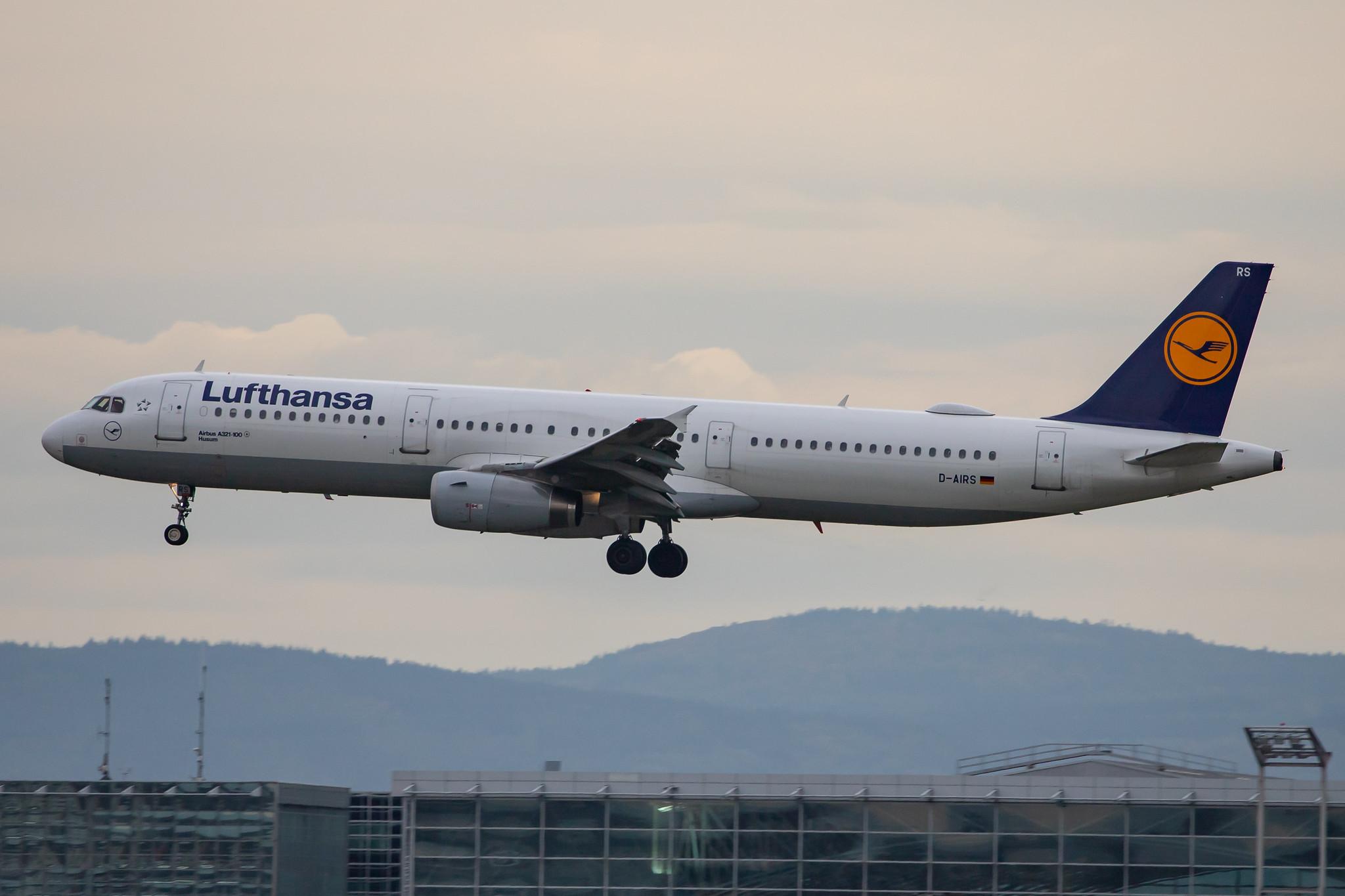 Frankfurt Airport: Lufthansa (LH / DLH) |  Airbus A321-131 A321 | D-AIRS | MSN 0595