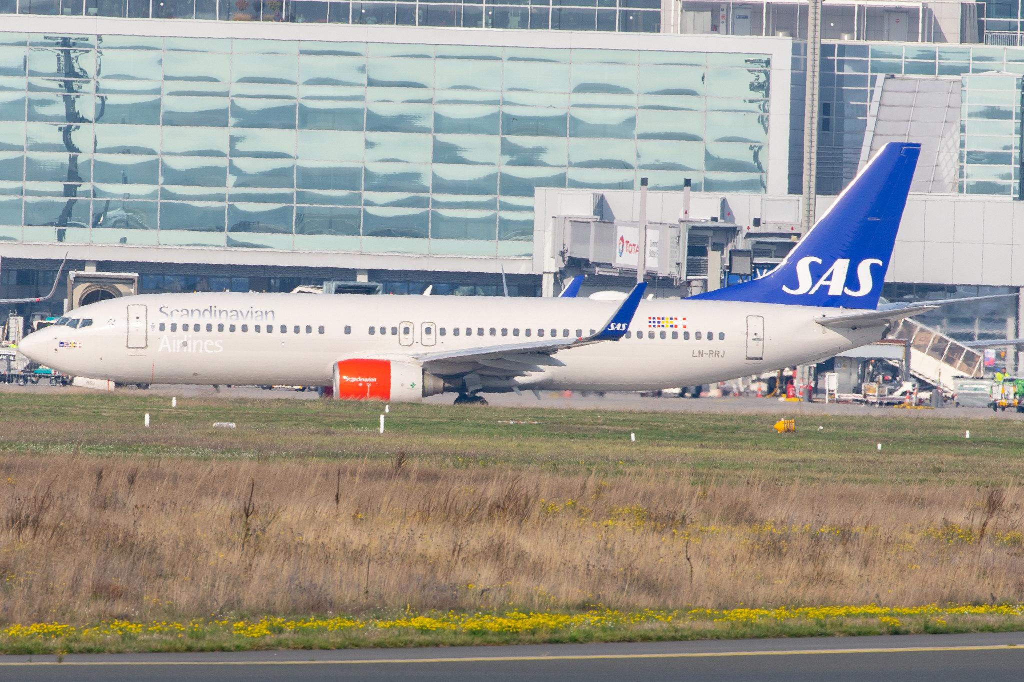 Frankfurt Airport: SAS (SK / SAS) |  Boeing 737-883 B738 | LN-RRJ | MSN 34547