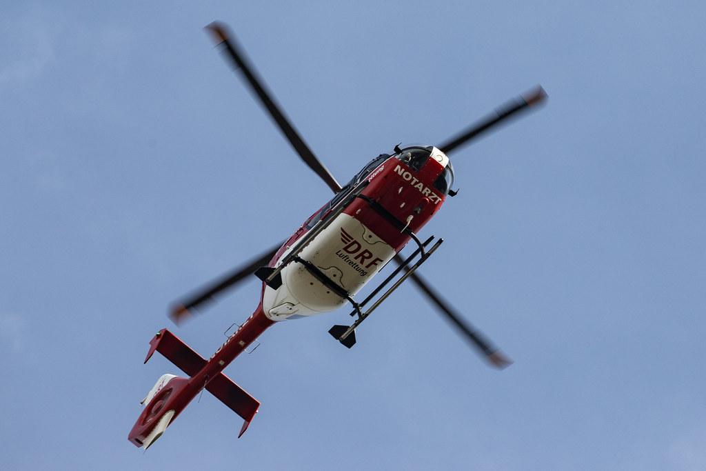 Frankfurt Airport: Rettungshelikopter DRF Luftrettung Notarzt
