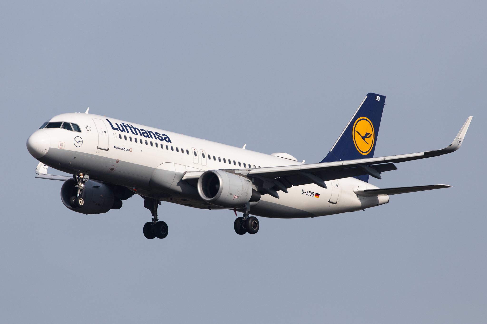 Frankfurt Airport: Lufthansa (LH / DLH) |  Airbus A320-214 A320 | D-AIUD | MSN 6033