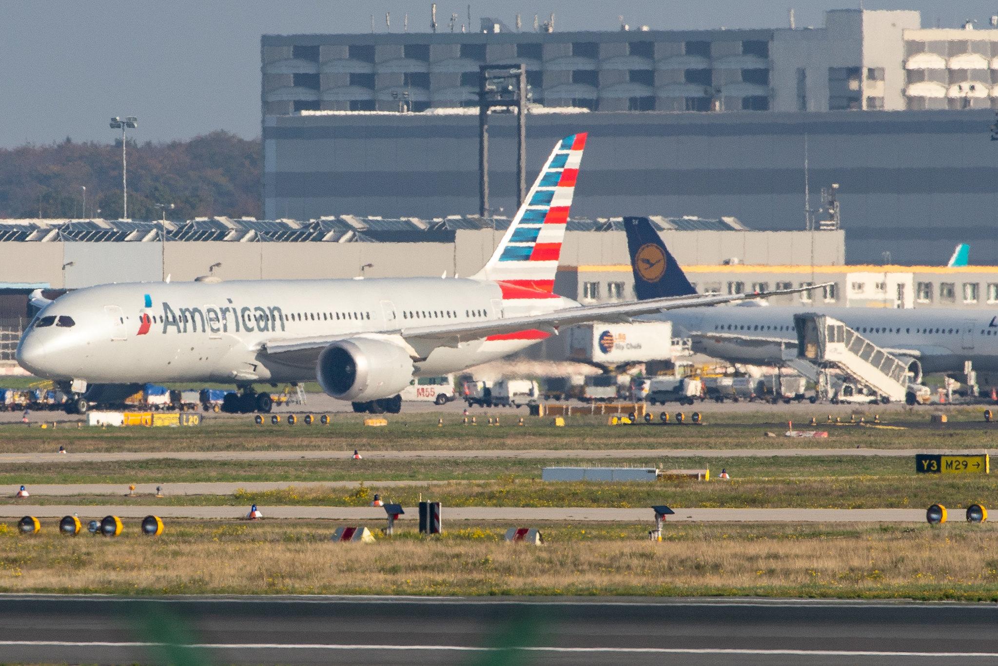 Frankfurt Airport: American Airlines (AA / AAL) |  Boeing 787-8 Dreamliner B788 | N812AA | MSN 40630