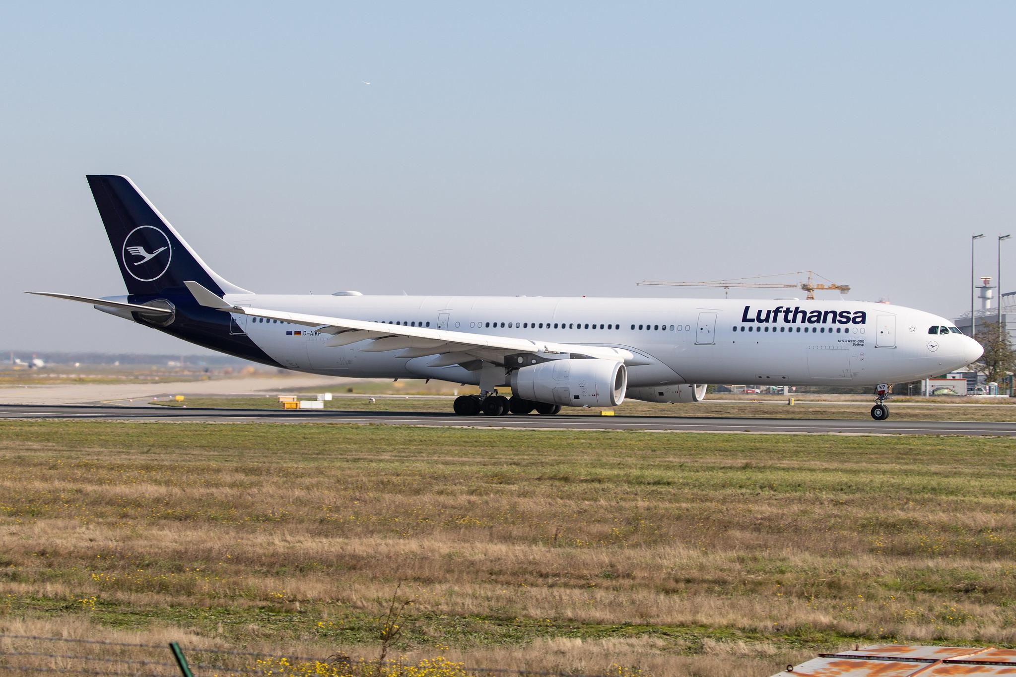 Frankfurt Airport: Lufthansa (LH / DLH) |  Airbus A330-343 A333 | D-AIKP | MSN 1292