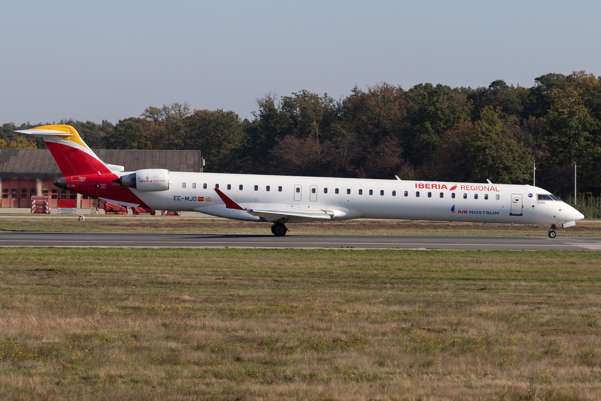 Frankfurt Airport: Iberia Regional (IB / IBE) | Operator: Air Nostrum |  Bombardier CRJ-1000 CRJX | EC-MJO | MSN 19045