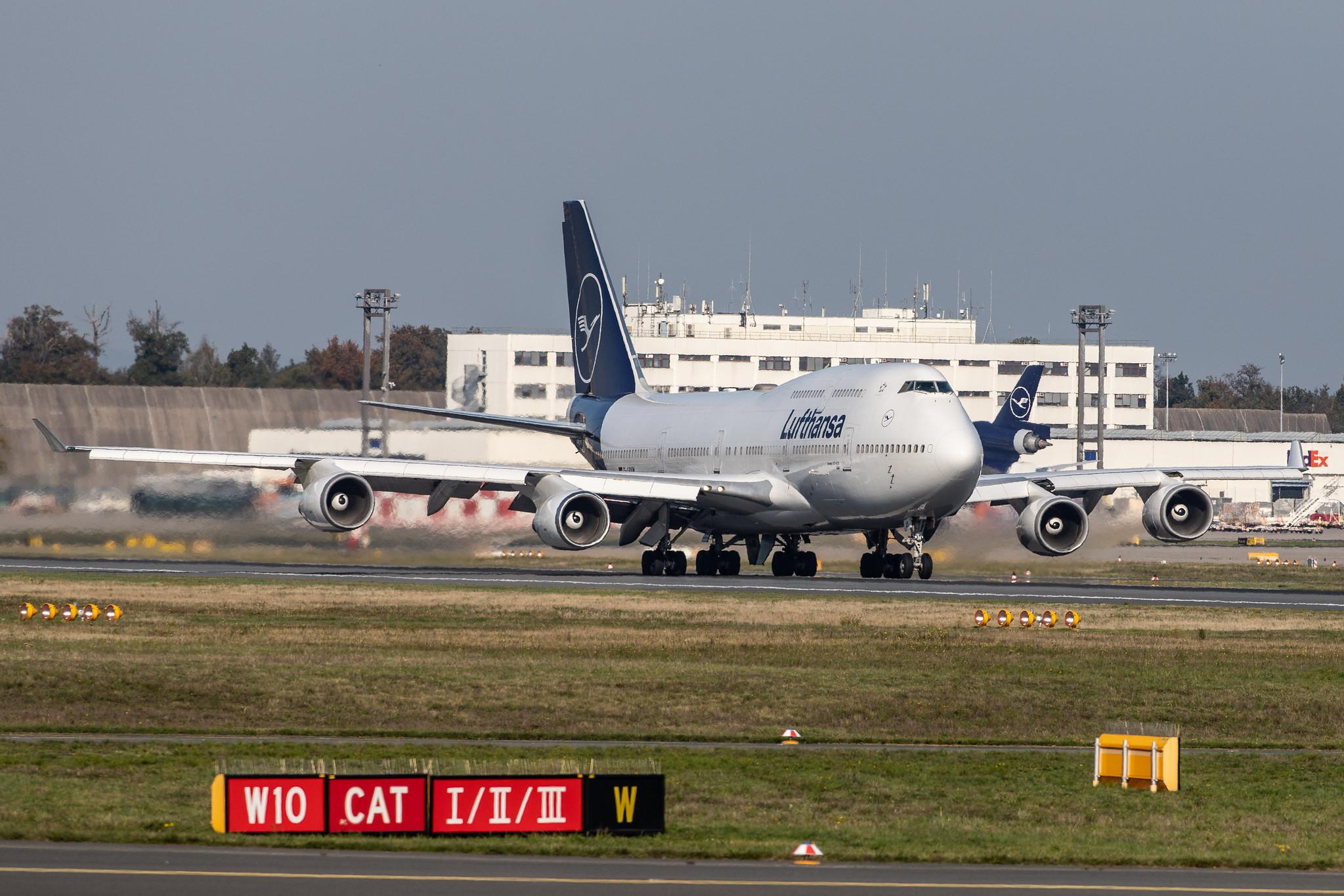 Frankfurt Airport: Lufthansa (LH / DLH) |  Boeing 747-430 B744 | D-ABVM | MSN 29101