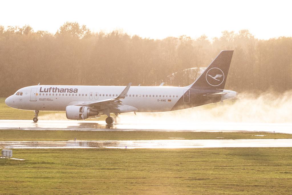 Hamburg Airport: Lufthansa (LH / DLH) |  Airbus A320-214 A320 | D-AIWE | MSN 8680
