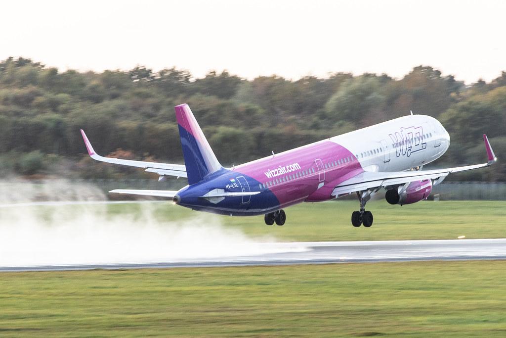 Hamburg Airport: Wizz Air (W6 / WZZ) |  Airbus A321-231 A321 | HA-LXL | MSN 7488