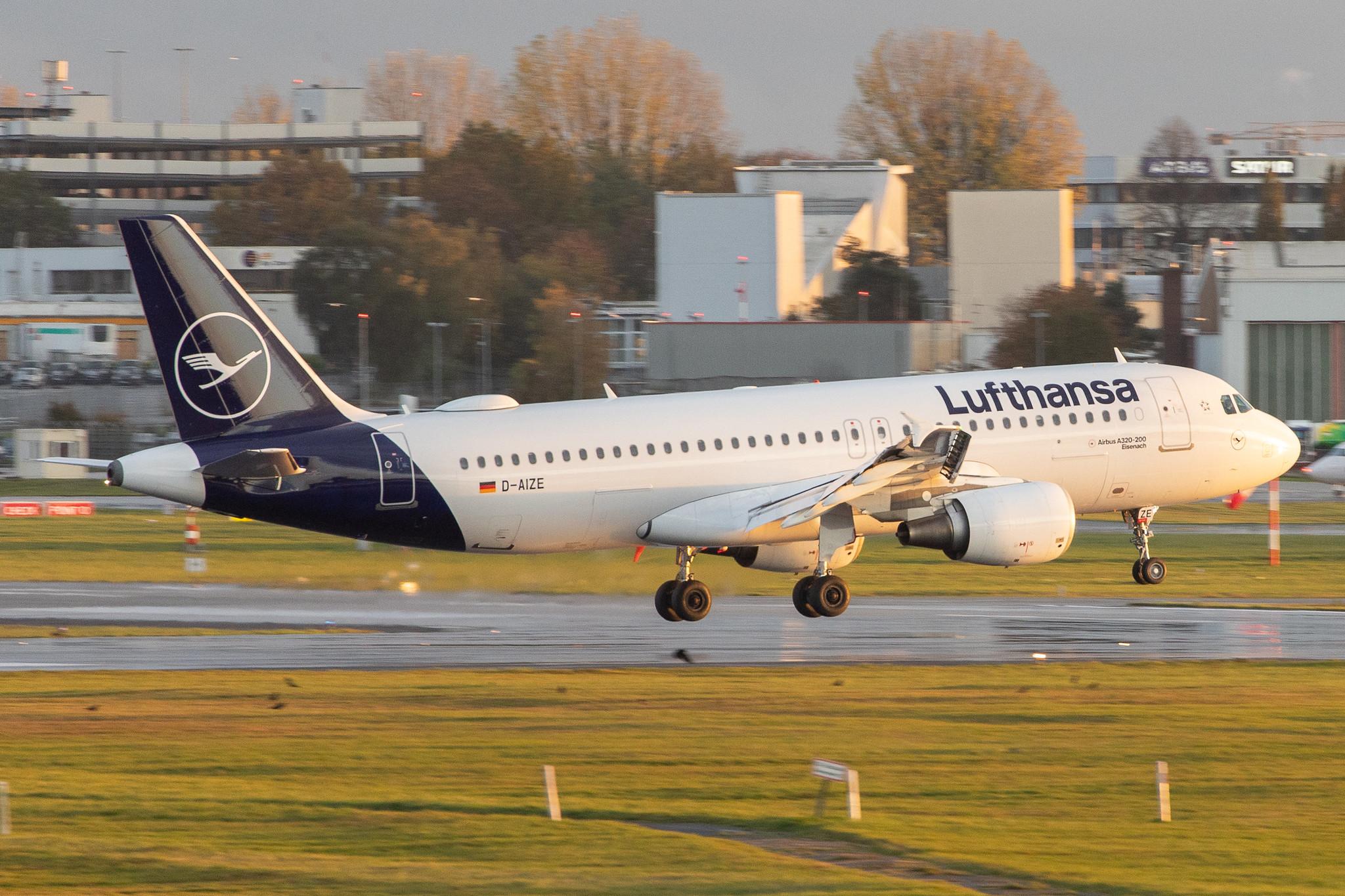 Hamburg Airport: Lufthansa (LH / DLH) |  Airbus A320-214 A320 | D-AIZE | MSN 4261