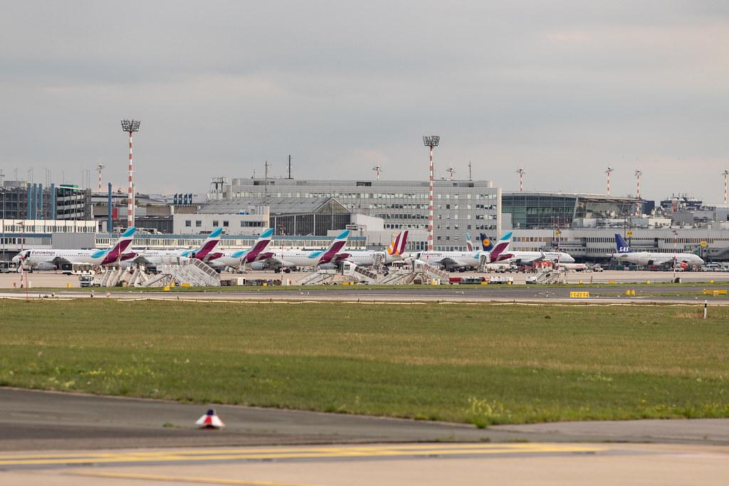 Düsseldorf Airport: Terminal |
